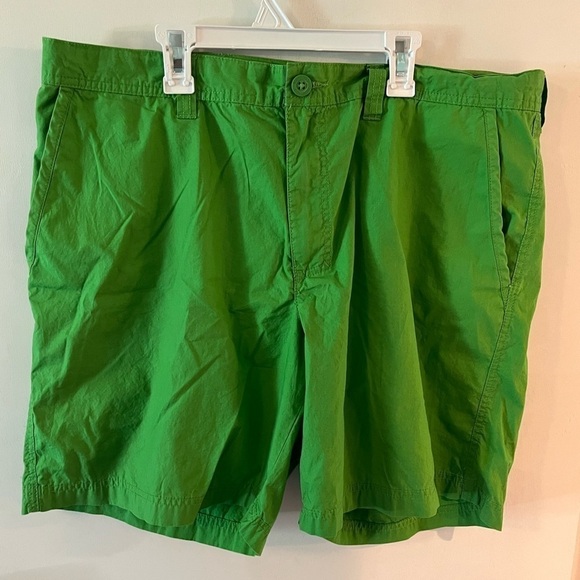 Columbia Pants - Columbia Shorts, Green, size 38, excellent used condition